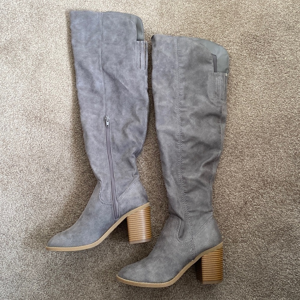 Fergalicous by Fergie - Dina Distressed Boots in Dove Grey​​​​​​​​​​​